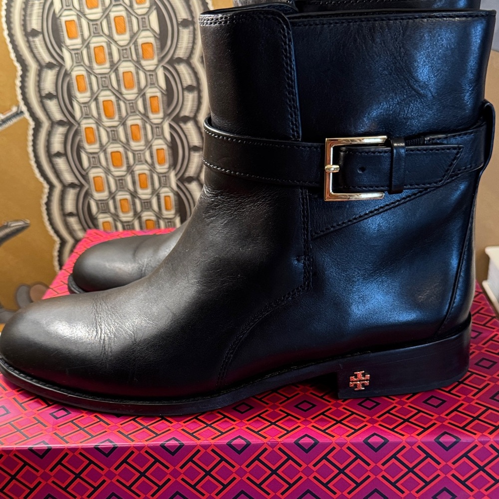 Black Leather Ankle Boots. TORI BURCH